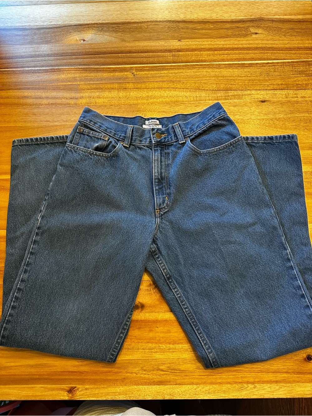 2000’s L.L. Bean Women's Straight Leg Jeans in Dark Blue Denim
